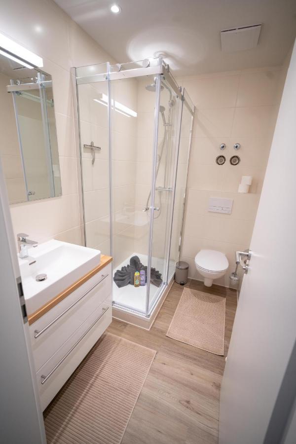 Fullhouse - Zwickau - L96 - Smarttv - Nespresso - 2 Queensize Beds Bagian luar foto